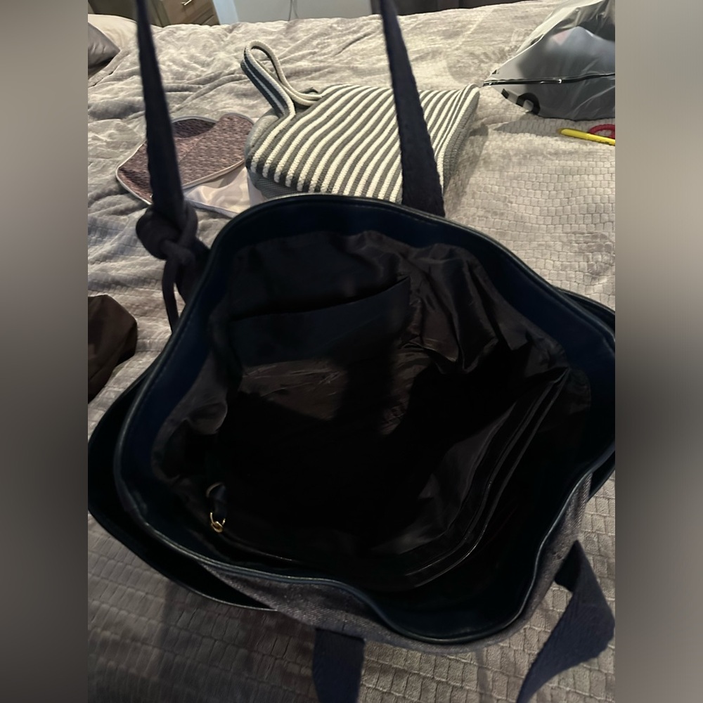 Tommy Hilfiger purse